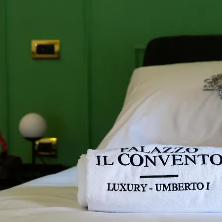 Bed & Breakfast Palazzo Il Convento Luxury Umberto I Naples